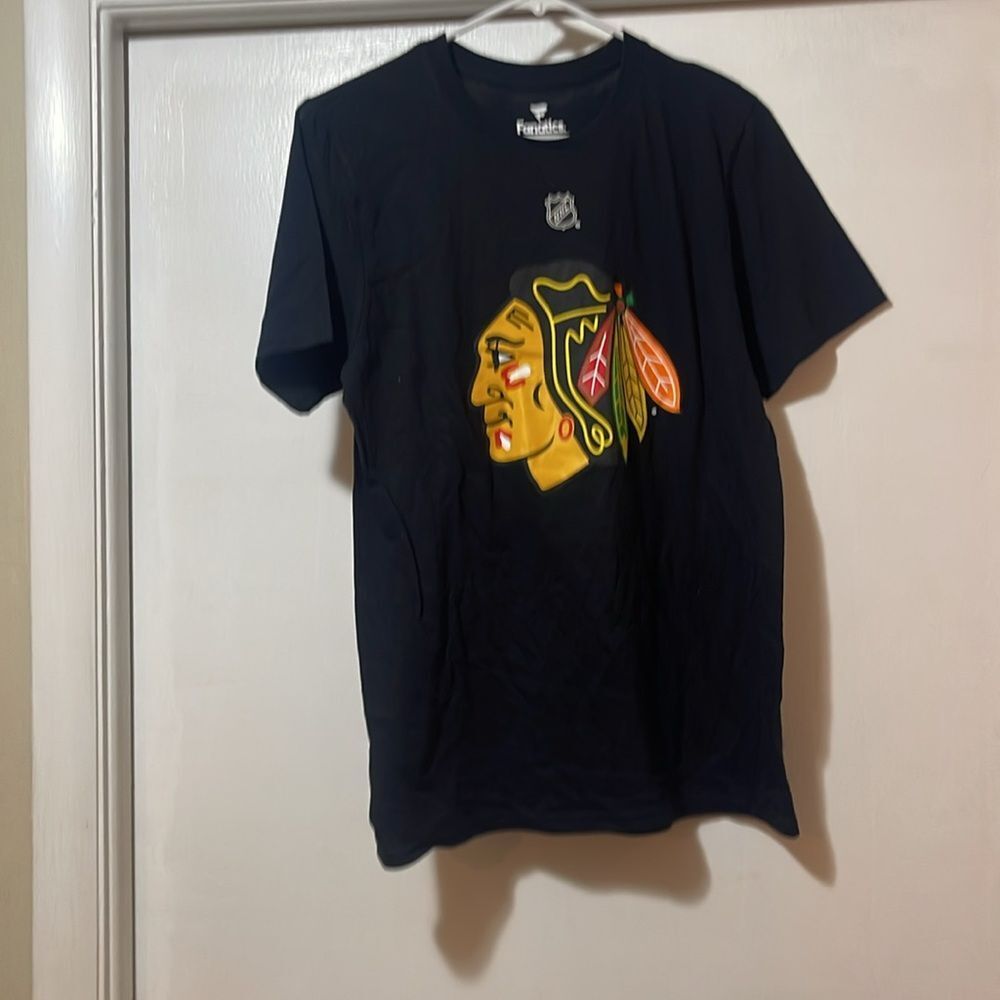 Fanatics Black Chicago Blackhawks Short Sleeve Tee size small #19 Toews - Picture 2 of 5